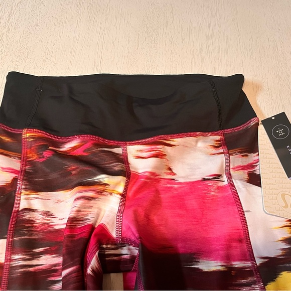 Lululemon speed tight Pigmented Windberry Rumble - Luxtreme collection - Picture 4 of 5